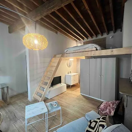 Maison Avec 4 & Rooftop En Plein Centre - Place Saint Paul Hébergement de vacances
