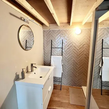 Holiday home Maison Avec 4 & Rooftop En Plein Centre - Place Saint Paul *