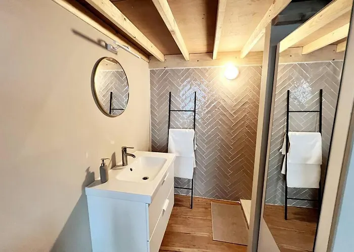 Hébergement de vacances Maison Avec 4 Suites&rooftop En Plein Centre - Place Saint Paul *